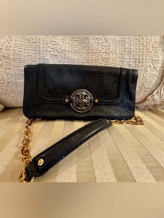 Tory Burch Handbags - Vintage Tory Burch Black Pebbled Leather Chain-Trim Clutch with Gold Logo